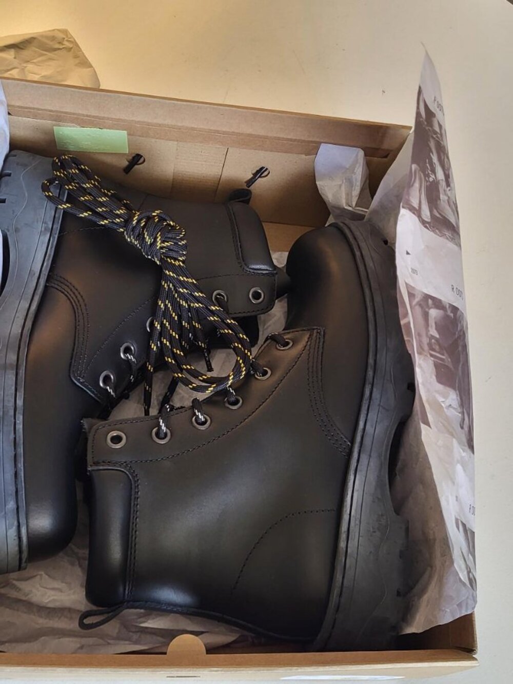 Roots Tuff Boots, Men's size 10, women's size 12, Eur 43. New in box, never worn - Picture 6 of 9